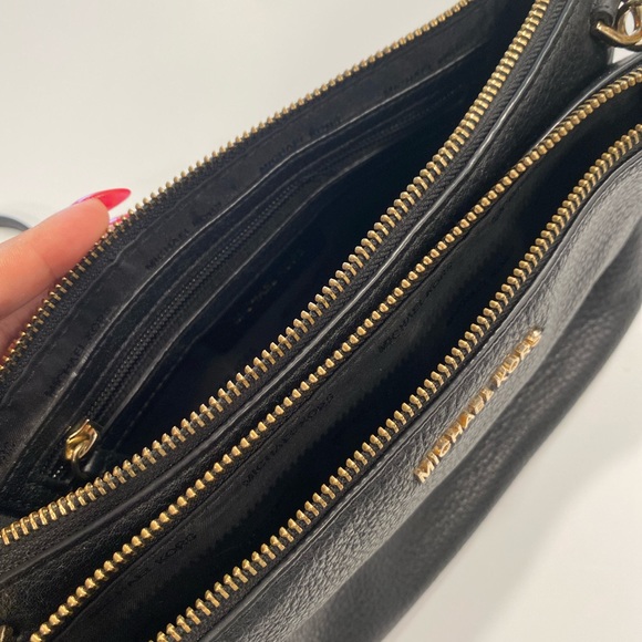 SOLD Michael Kors bag - Picture 2 of 4